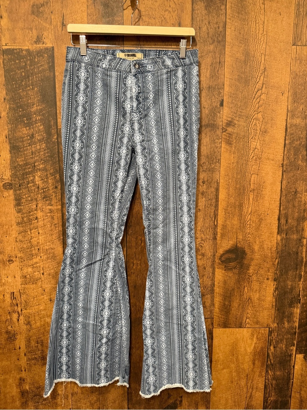 Rock and roll womens bargain button bell flare jeans blue 29x34 EUC